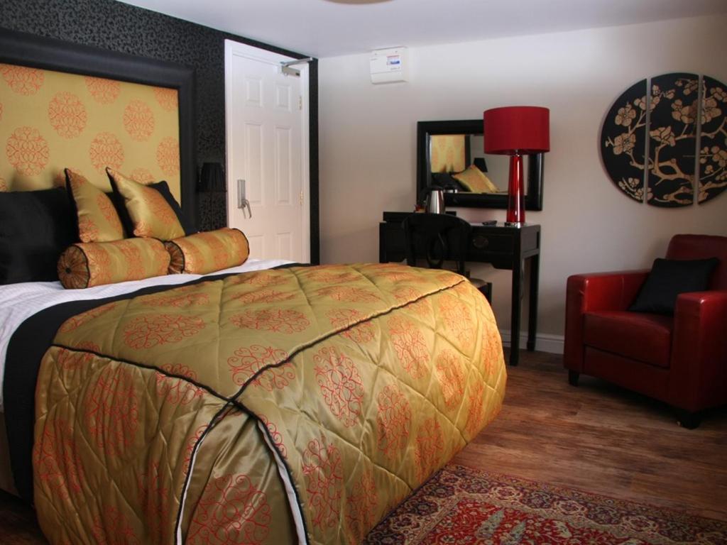 Hill Farm Guest house 5*